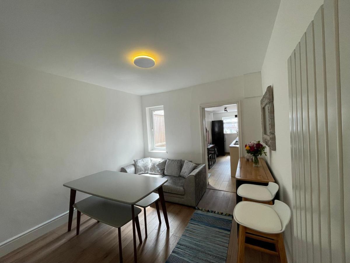 Nottingham Home Stay * Ноттингем