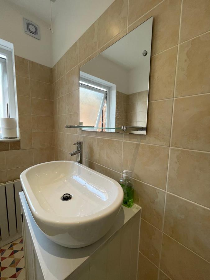 Nottingham Home Stay * Ноттингем